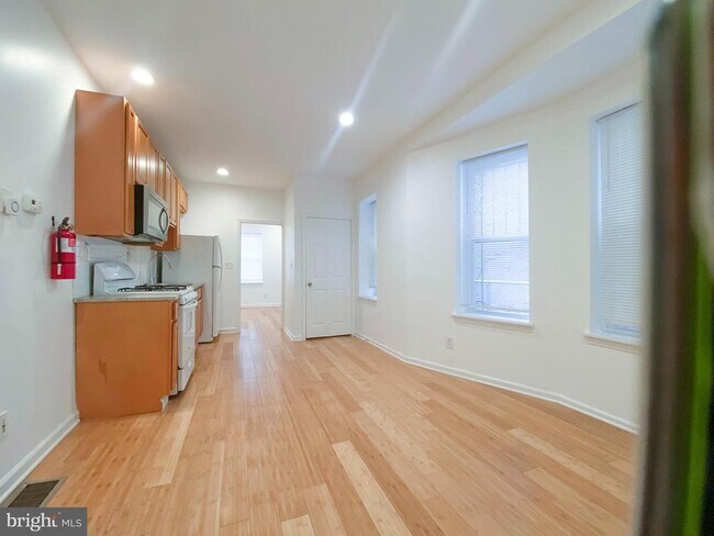 Foto del edificio - 110 N 51st St