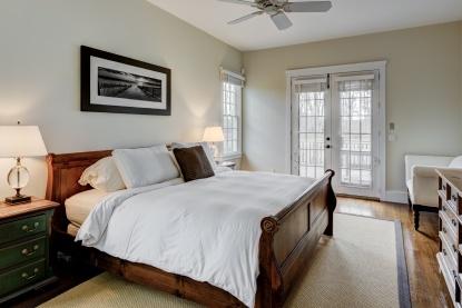 Foto del edificio - 332 Noyac Path