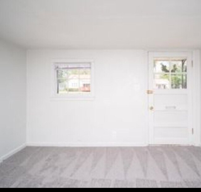 Foto del edificio - A nice 2 bedroom home