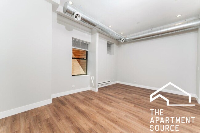 Foto del edificio - 1219 W Devon Ave