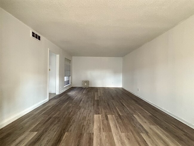 Building Photo - 7206 S Gessner Rd