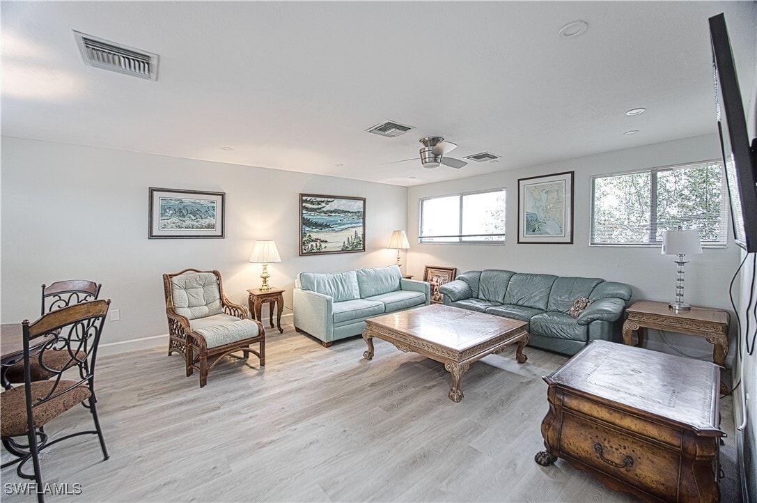 Primary Photo - 2037 W First St