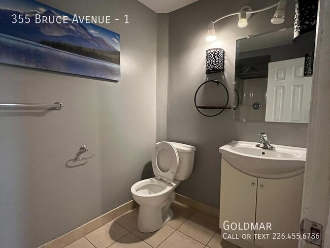 Building Photo - 1 Bedroom Gem - All Inclusive