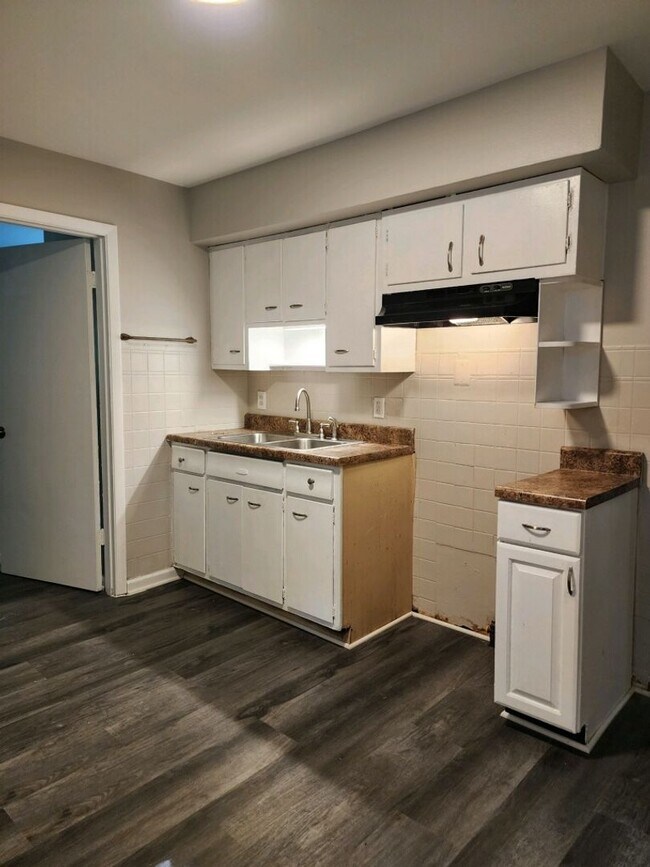 Building Photo - 7203 Albright| 3 Bedrooms, 1.0 Bath