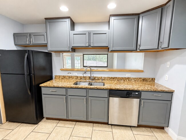 Foto del edificio - 204 Sunnyside Dr