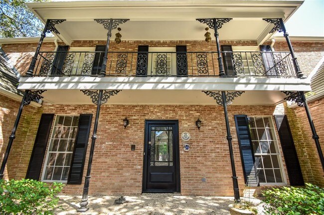 Building Photo - 851 Silvergate Dr