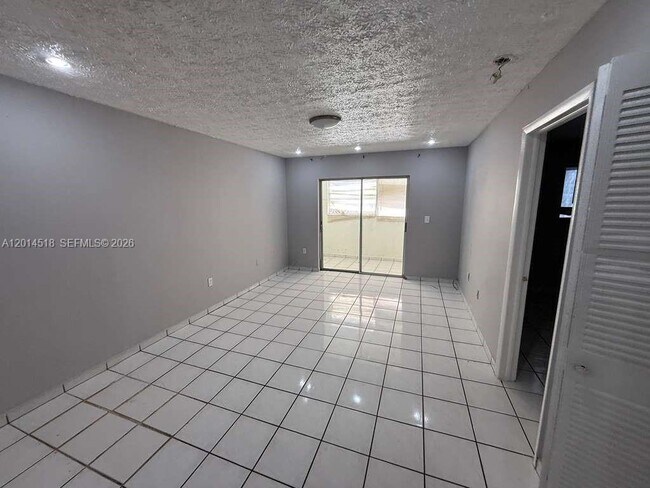 Foto del edificio - 6055 W 19th Ave