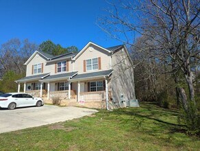 Building Photo - 44 Timothy Dr