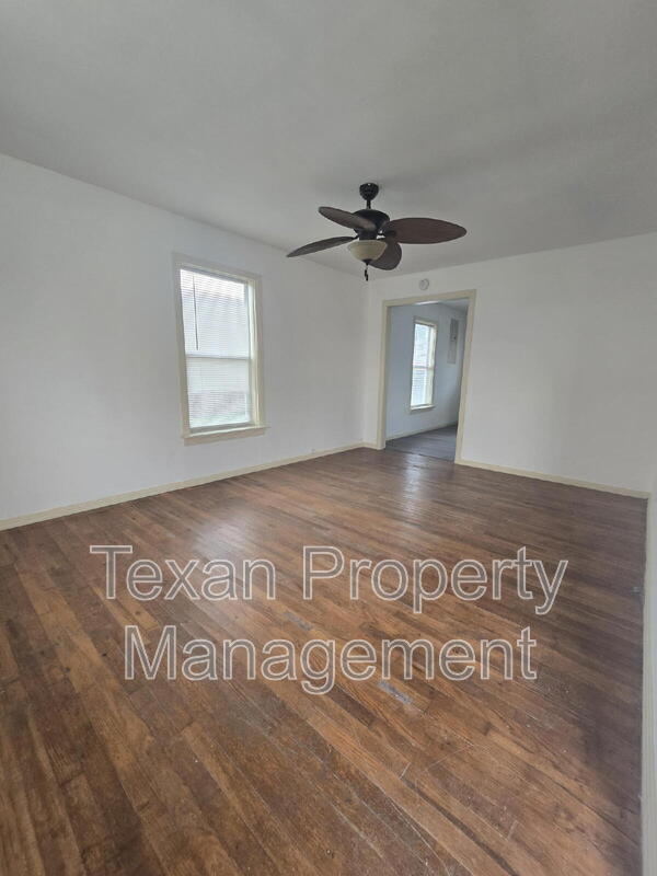 Foto principal - 9407 Braddock St