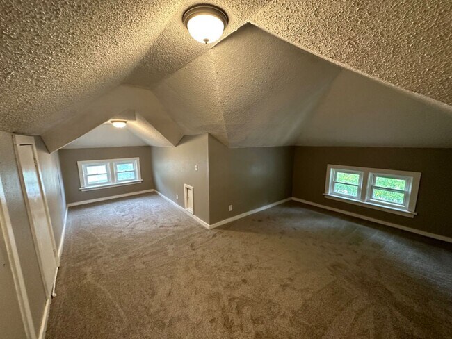 Foto del edificio - 3 Bedroom Single Family