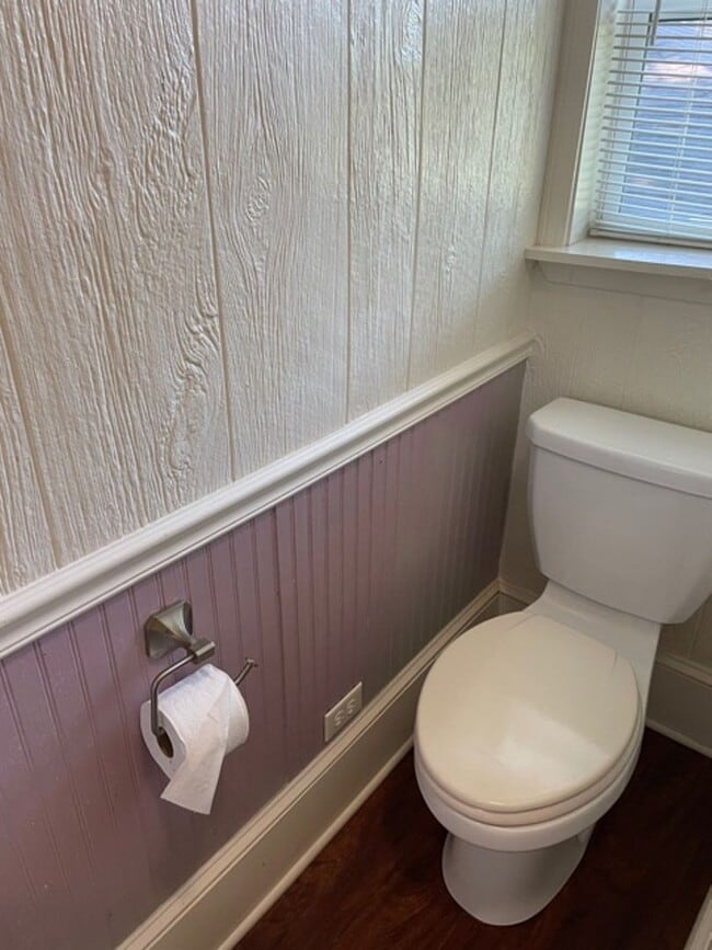 Building Photo - Great Studio Apartment in Highland