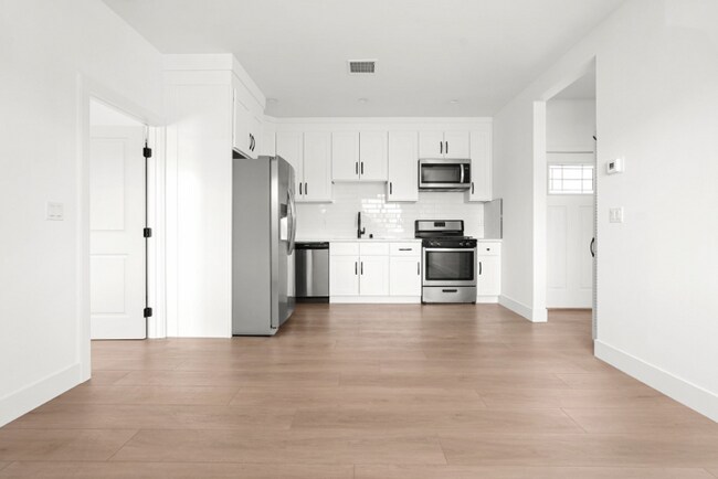 Foto del edificio - 14531 Dickens St