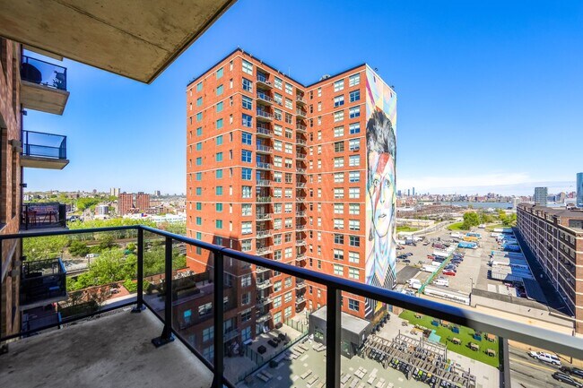 Photo - Cast Iron 2 Apartment