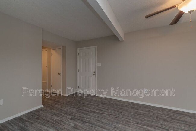 Building Photo - 2575 1/2 Tobacco Rd