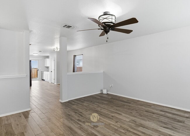 Building Photo - 9219 Dublin Heights