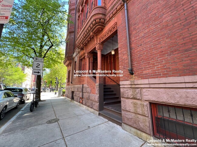 Foto del edificio - 199 Commonwealth Ave