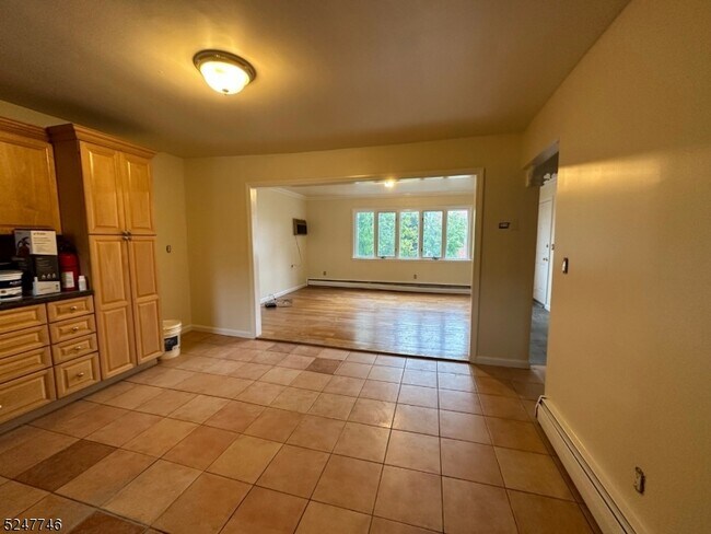 Foto del edificio - 8 Ferrary Pl