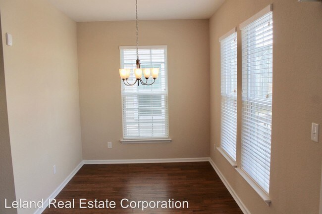 Building Photo - 225 Feldspar St