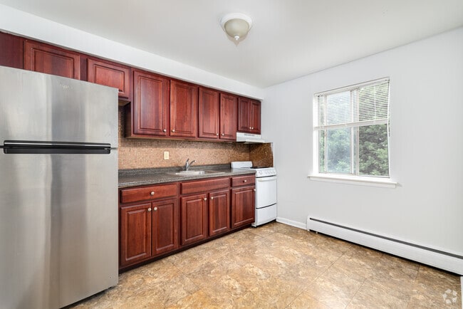 1BR, 1BA - 750SF - Kitchen - Morgan Place