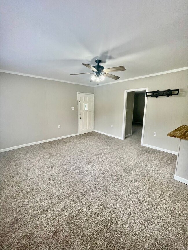 Foto del edificio - Don't miss out on this  2 bedroom 1 bath home . Located in Lincolnton .