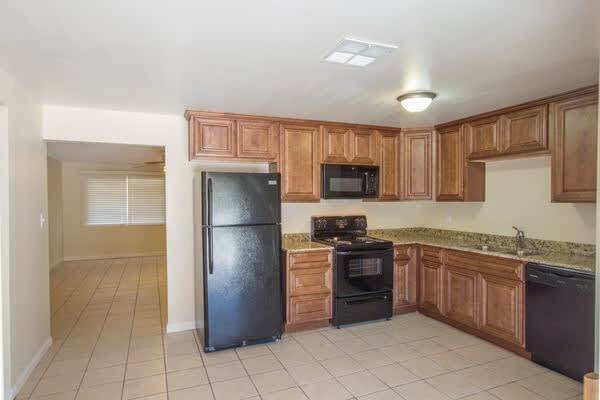 Foto del edificio - 1727 W Wood Dr