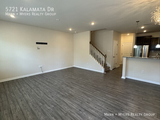 Building Photo - 5721 Kalamata Dr