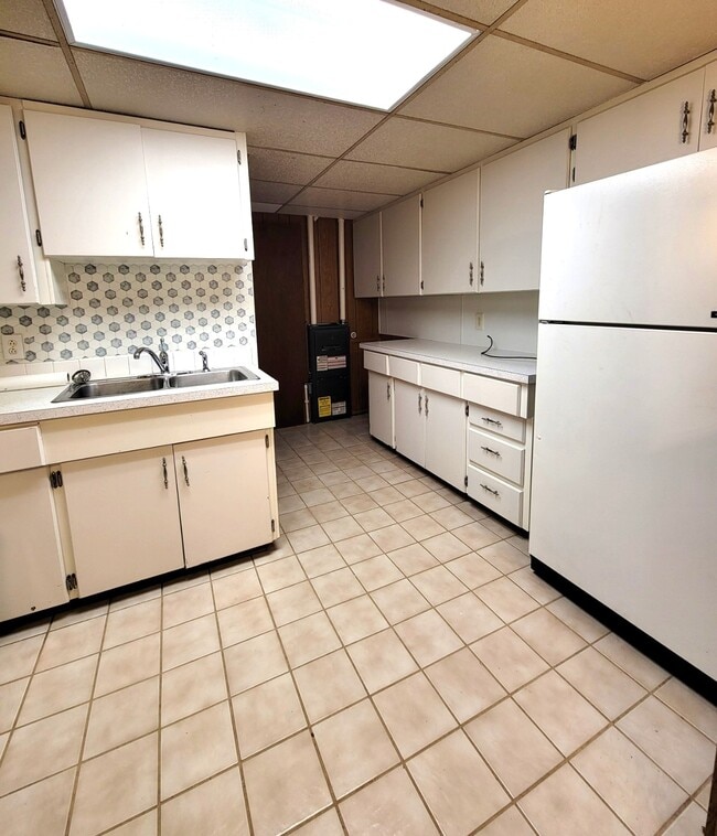 Foto del edificio - 6004 Edward St