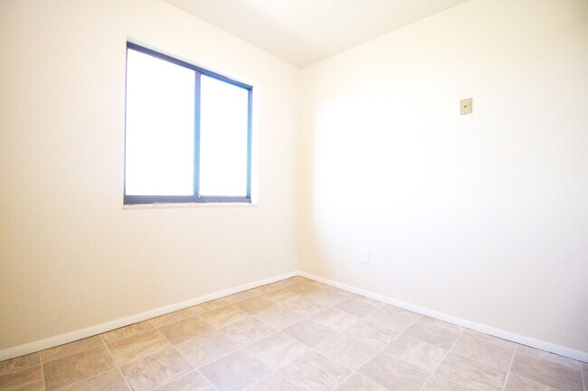 Foto del edificio - 7267 Ayers Rd
