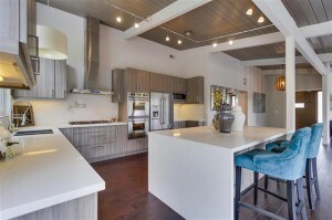 Building Photo - 4910 Pacifica Dr