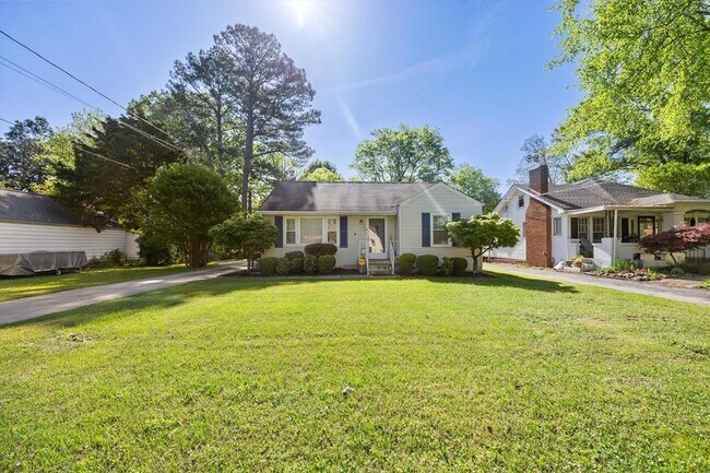 Foto del edificio - 108 S St Marks Ave