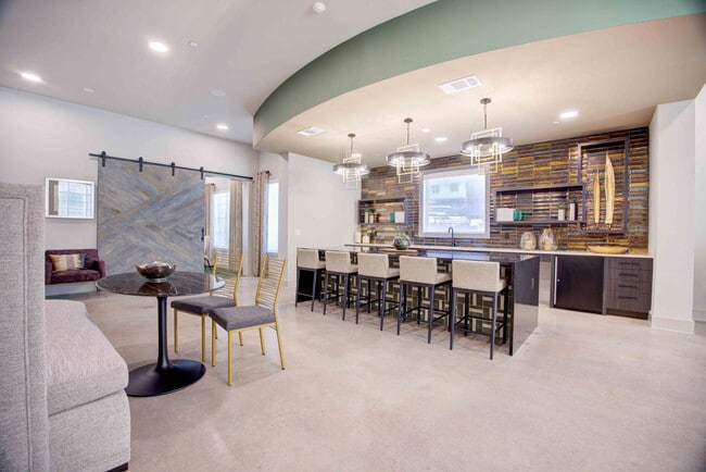 Sendero Trace apartments — community photo - Sendero Trace