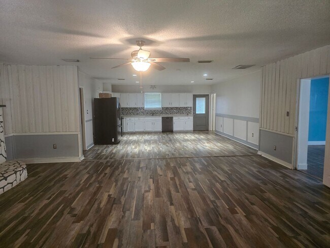 Building Photo - 10216 Co Rd 1469