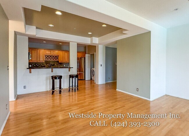 Foto del edificio - 3460 S Centinela Ave