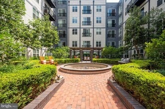 Building Photo - 1339 E St SE