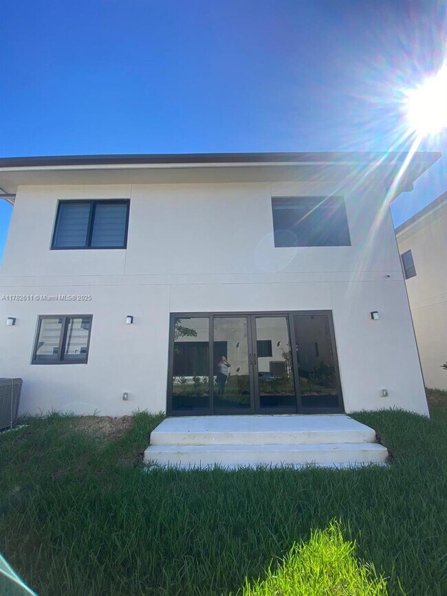 Foto del edificio - 1132 NW 1st St