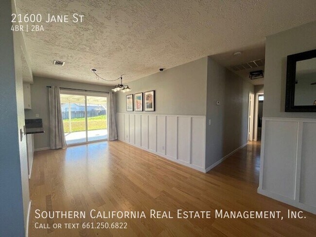 Foto del edificio - 21600 Jane Ct