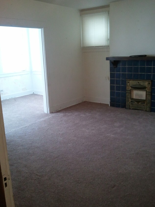 Interior - 208 Brighton Rd