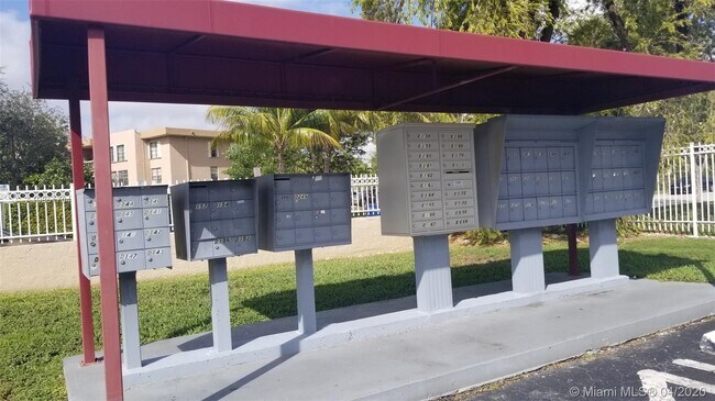 Foto del edificio - 13789 SW 66th St