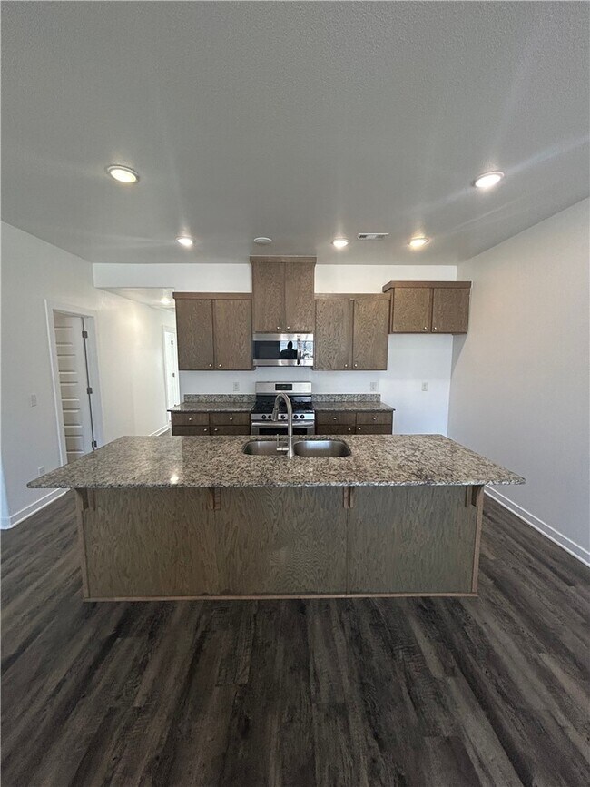 Building Photo - 644 Hidden Springs Dr