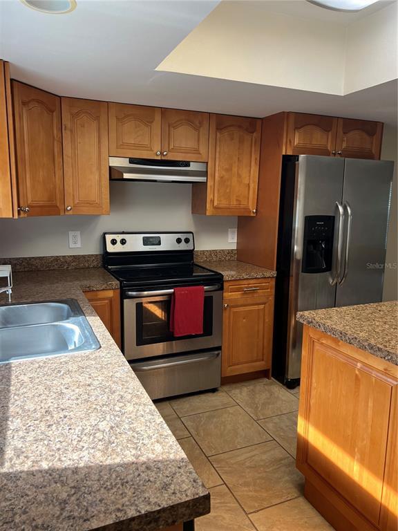 Foto del edificio - 14623 Lake Forest Dr