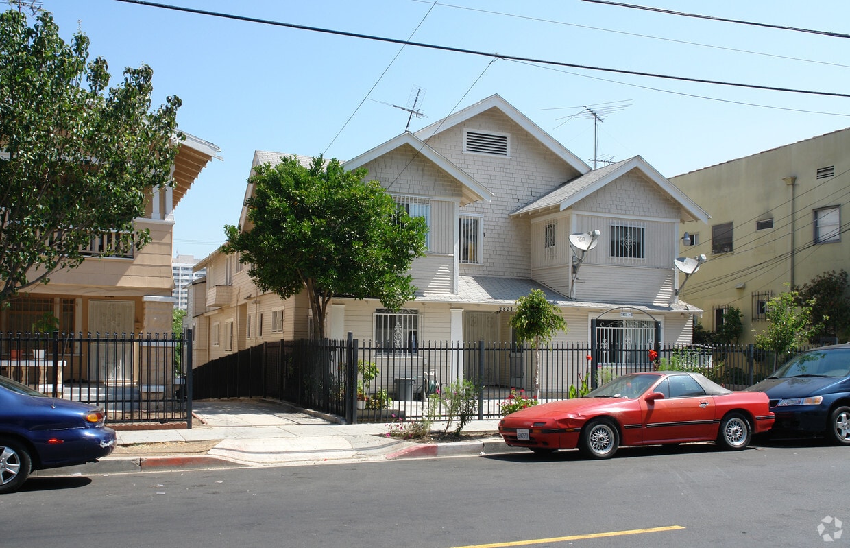 Building Photo - 2821 San Marino St
