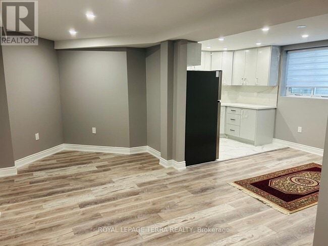 Building Photo - 1120 Leslie Dr