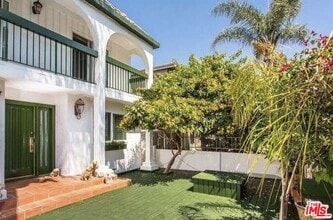 Building Photo - 745 Oxford Ave