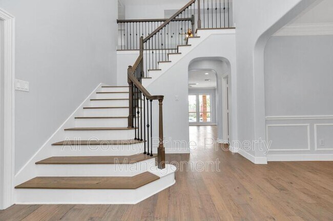 Foto del edificio - 3219 Brinmont Pl Ln