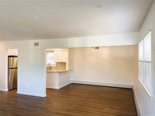 Building Photo - 473 Franklin Blvd