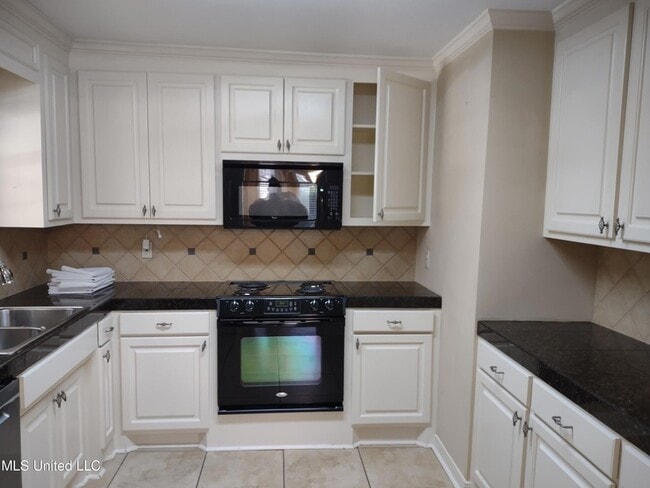 Photo - 336 Pebble Creek Drive Unit House