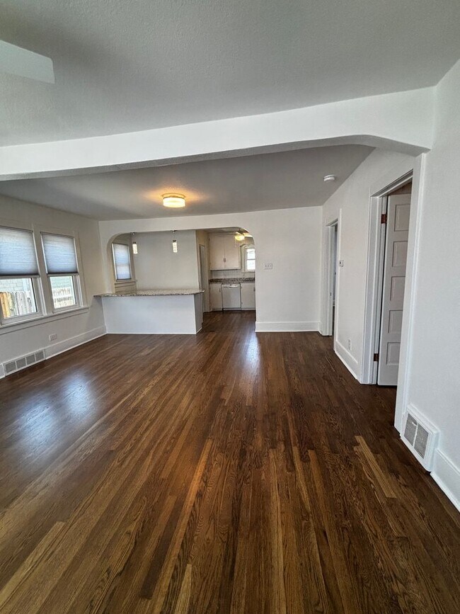 Foto del edificio - 3 Bedroom 2 Bathroom Home Near FE Warren & Frontier Park
