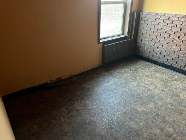 Building Photo - 1556 Rolling View Way SE