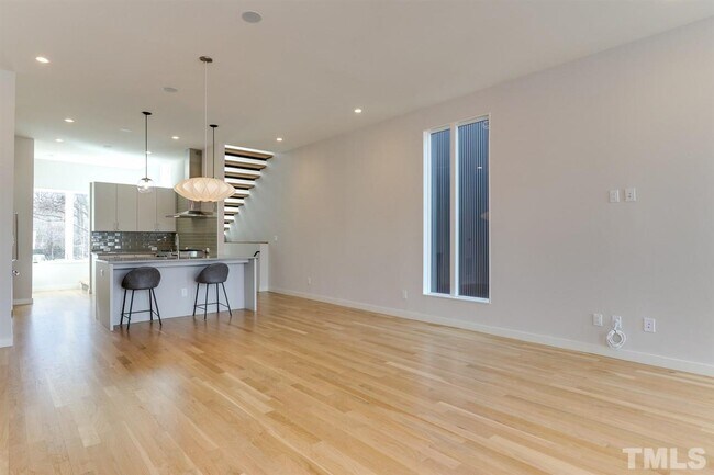 Building Photo - 420 Chavis Way