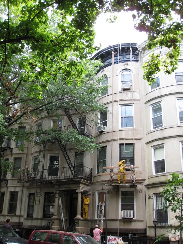 Foto del edificio - 594 6th St